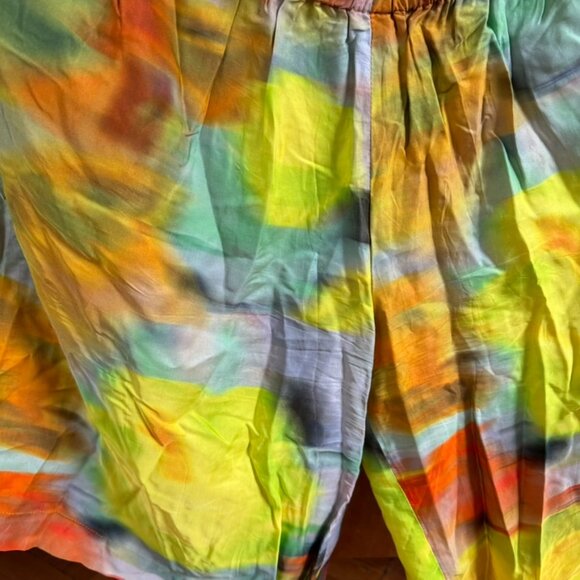 Dries Van Noten Tie-Dye Print Knee-Length Shorts (sz 38) - Picture 2 of 10